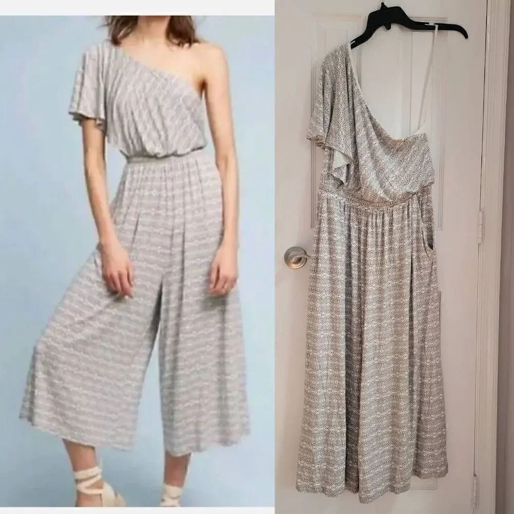 Anthropologie One Shoulder Ruffle
Wide-Leg Jumpsuit S
